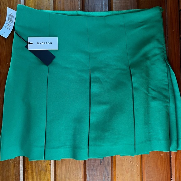 Aritzia Skirt BNWT - Picture 2 of 4